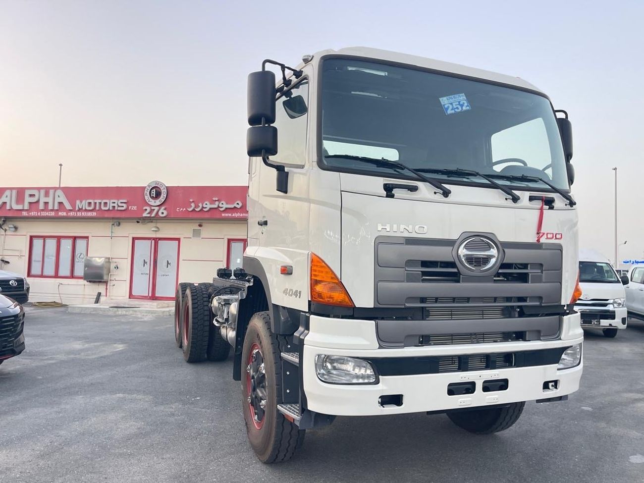 هينو 700 
