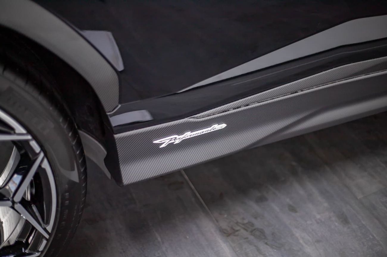 لامبورغيني اوروس 4.0T V8 Performante