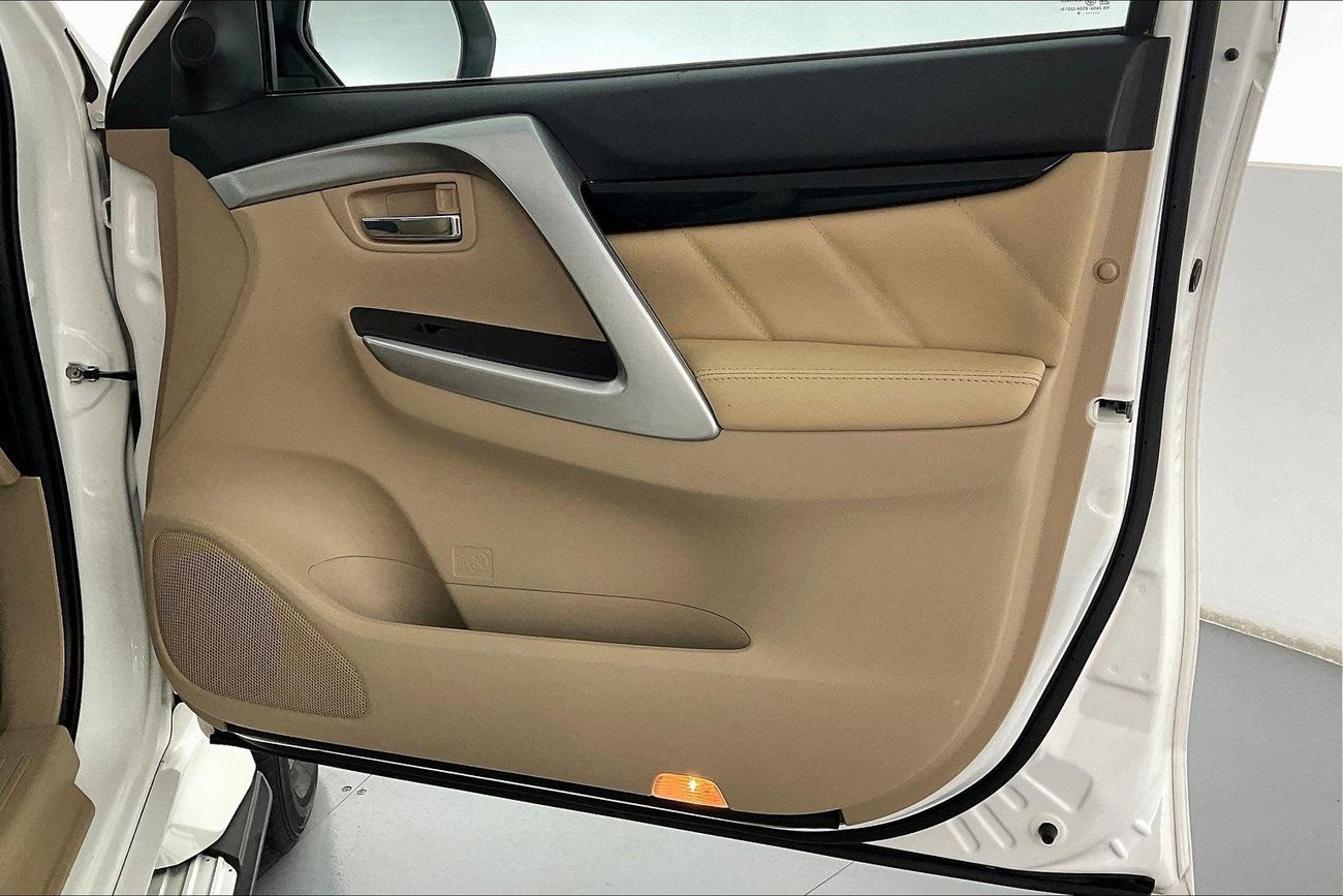 ميتسوبيشي مونتيرو GLS Top