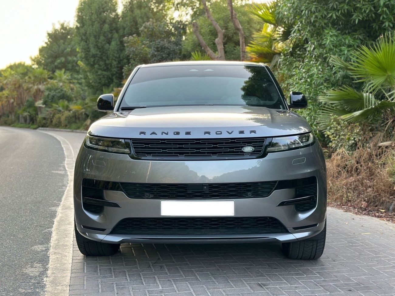 لاند روفر رينج روفر سبورت Autobiography P550e 3.0L | 2024 | V6 Plug-in Hybrid 550 HP | Perfect Condition