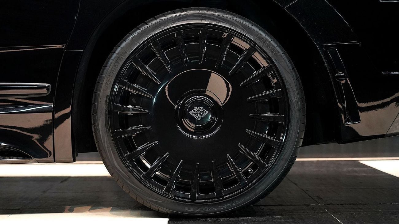 Rolls-Royce Onyx Cullinan | LIMITED OFFER | GOLD SPIRIT OF ECSTASY | NEW | 2024 | 563 HP | 3-YR WARRANTY AND SERVICE