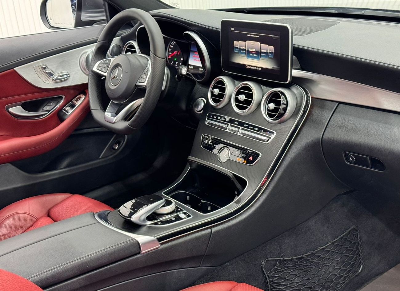 مرسيدس بنز C 300 كوبيه 2017 Mercedes Benz C300 AMG Coupe, Warranty, Full Mercedes Service History, Excellent Condition, GCC