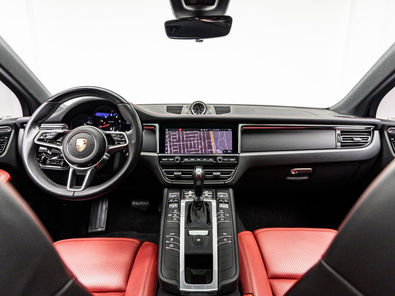 Porsche Macan Std 2.0L (252 HP) 2021 Porsche Macan, 1 Year Blackline Warranty, Full Service History, Low KMs, GCC