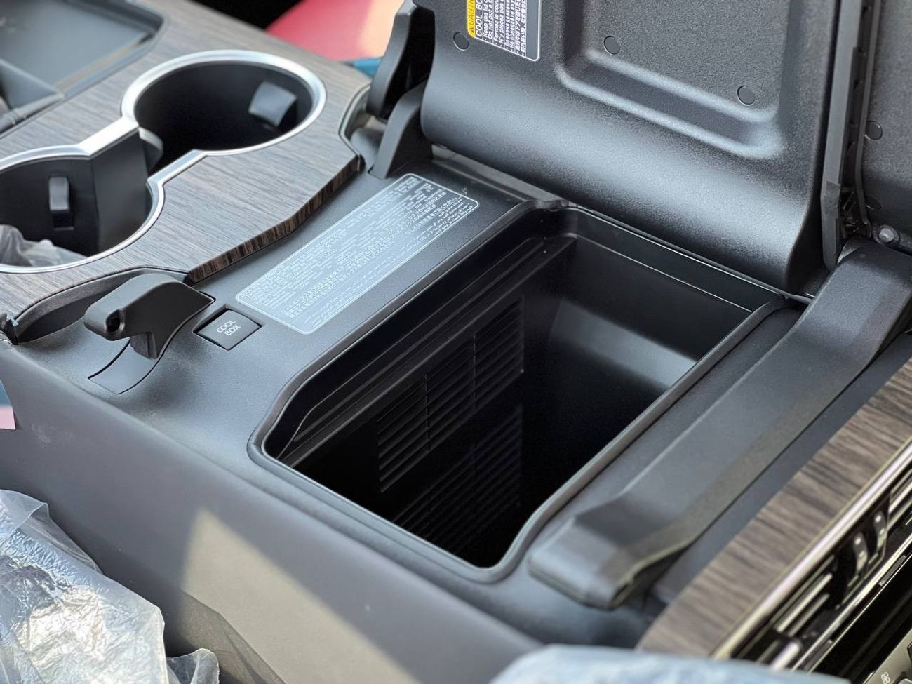 Toyota Land Cruiser VXR 3.5L TWIN TURBO PTR A/T // 2024 // FULL OPTION WITH 360 CAMERA COOLING & HEATED SEATS // SPECIAL