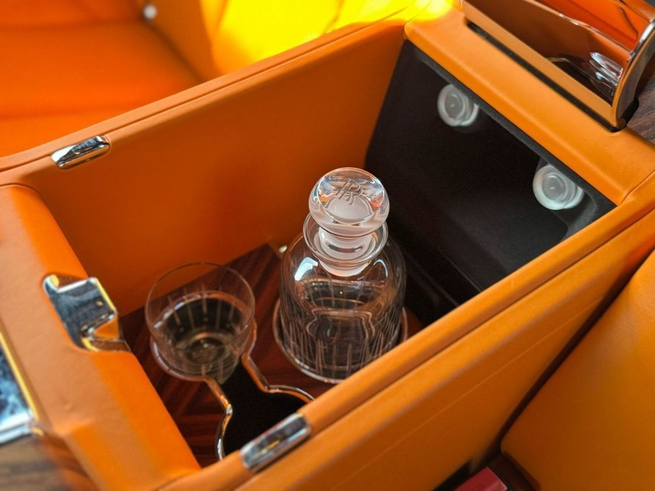 Rolls-Royce Cullinan Rolls-Royce Cullinan 2019 GCC VIP SEATS (ILLUMINATED CRYSTAL SPIRIT OF ECSTASY)