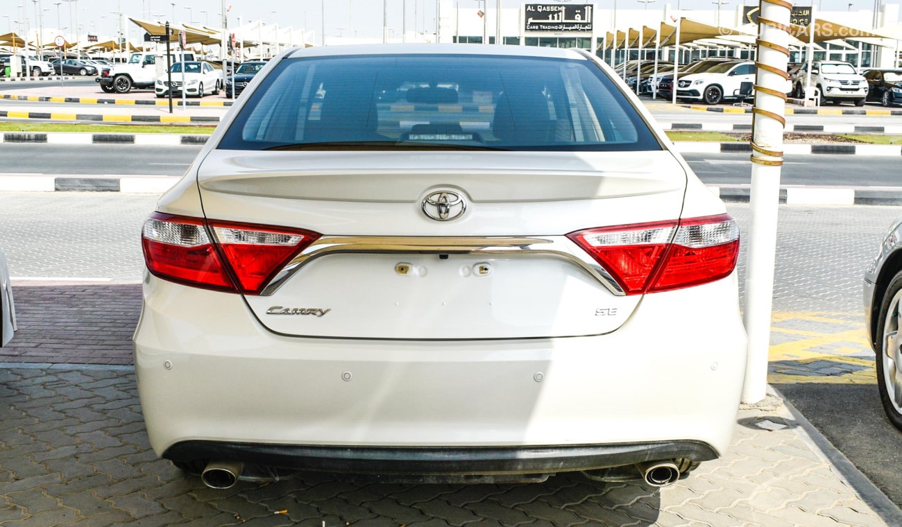 Toyota Camry SE