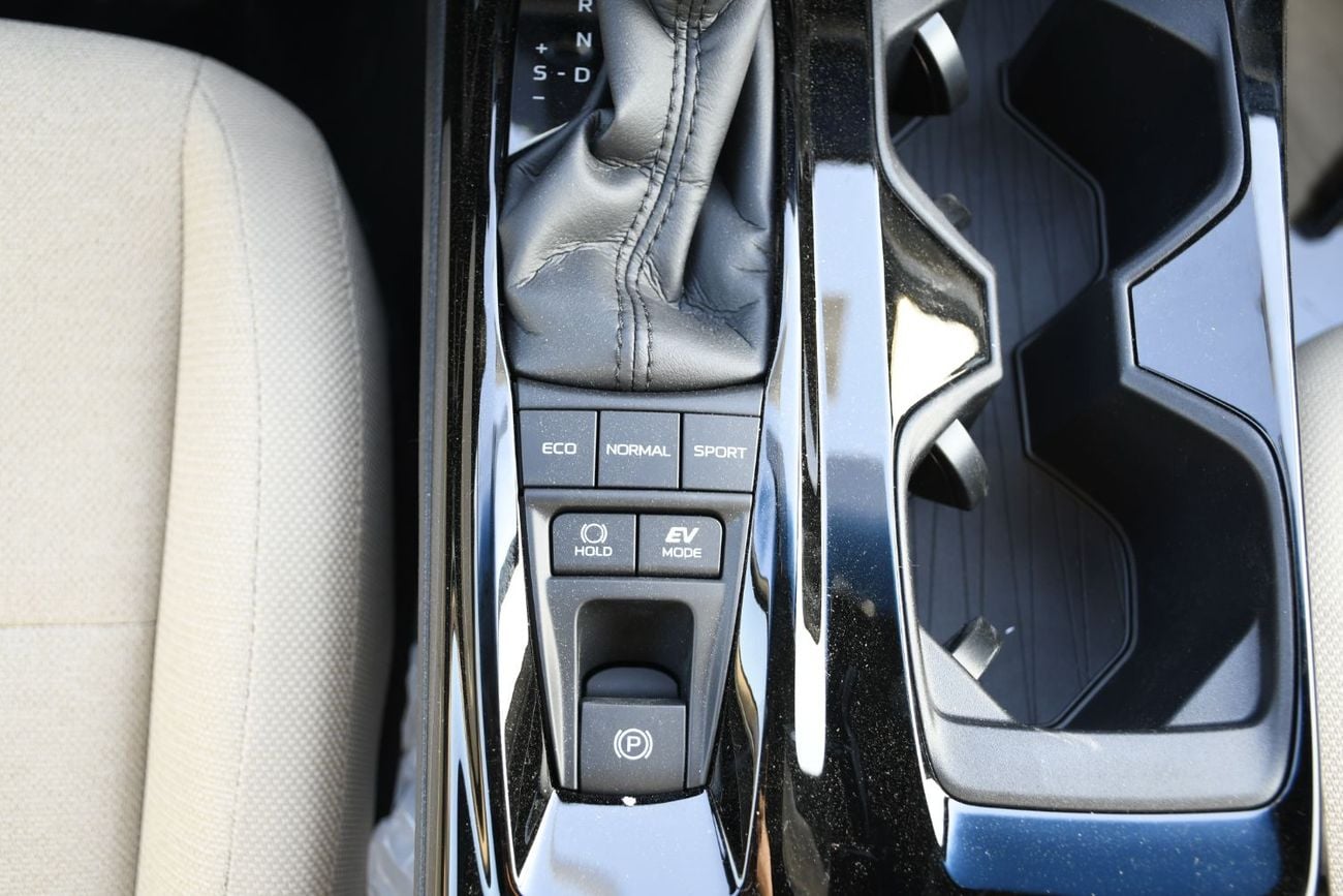 Toyota Camry 2026 Toyota Camry 2.5L LE HEV GCC !  Saudi Spec ! ( Ready Stock )