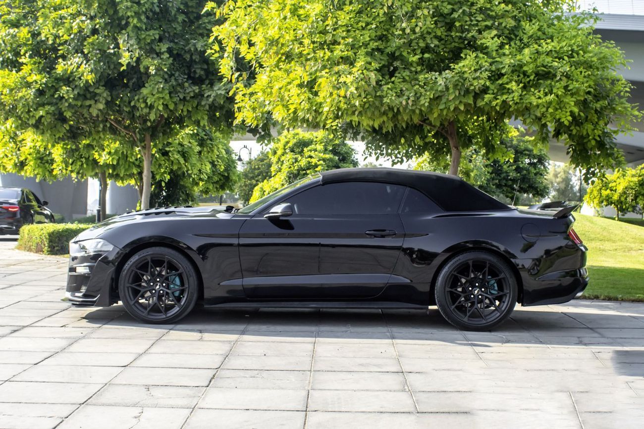 Ford Mustang EcoBoost Premium 2.3L Convertible M/T