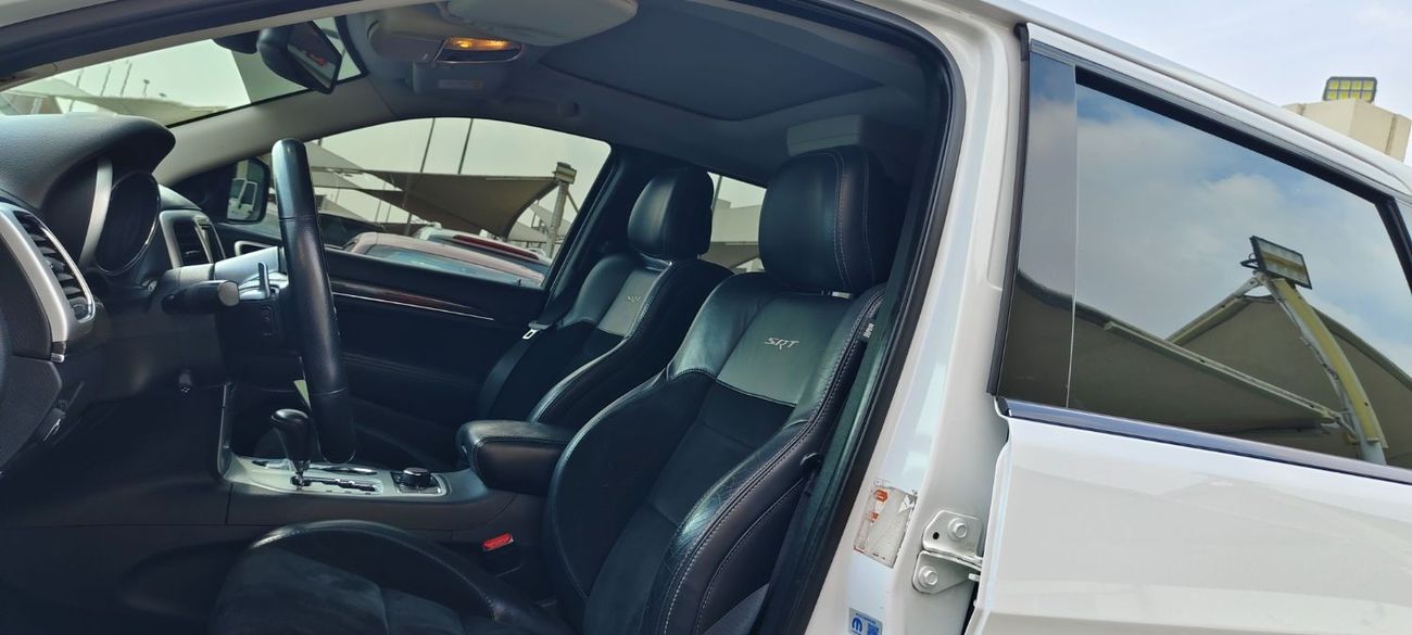 Jeep Grand Cherokee SRT8 6.4L