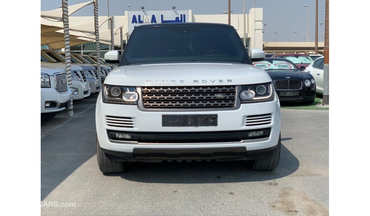 Land Rover Range Rover Vogue HSE خليجي مالك واحد تشيكات وكالة ابيض داخل احمر