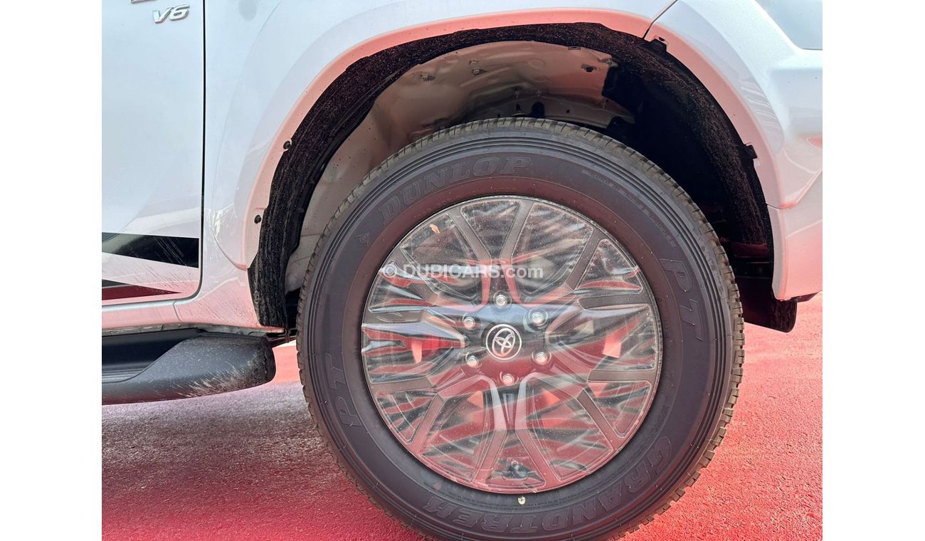 Toyota Hilux TOYOTA HILUX 4.0 GRS WHITE 2023