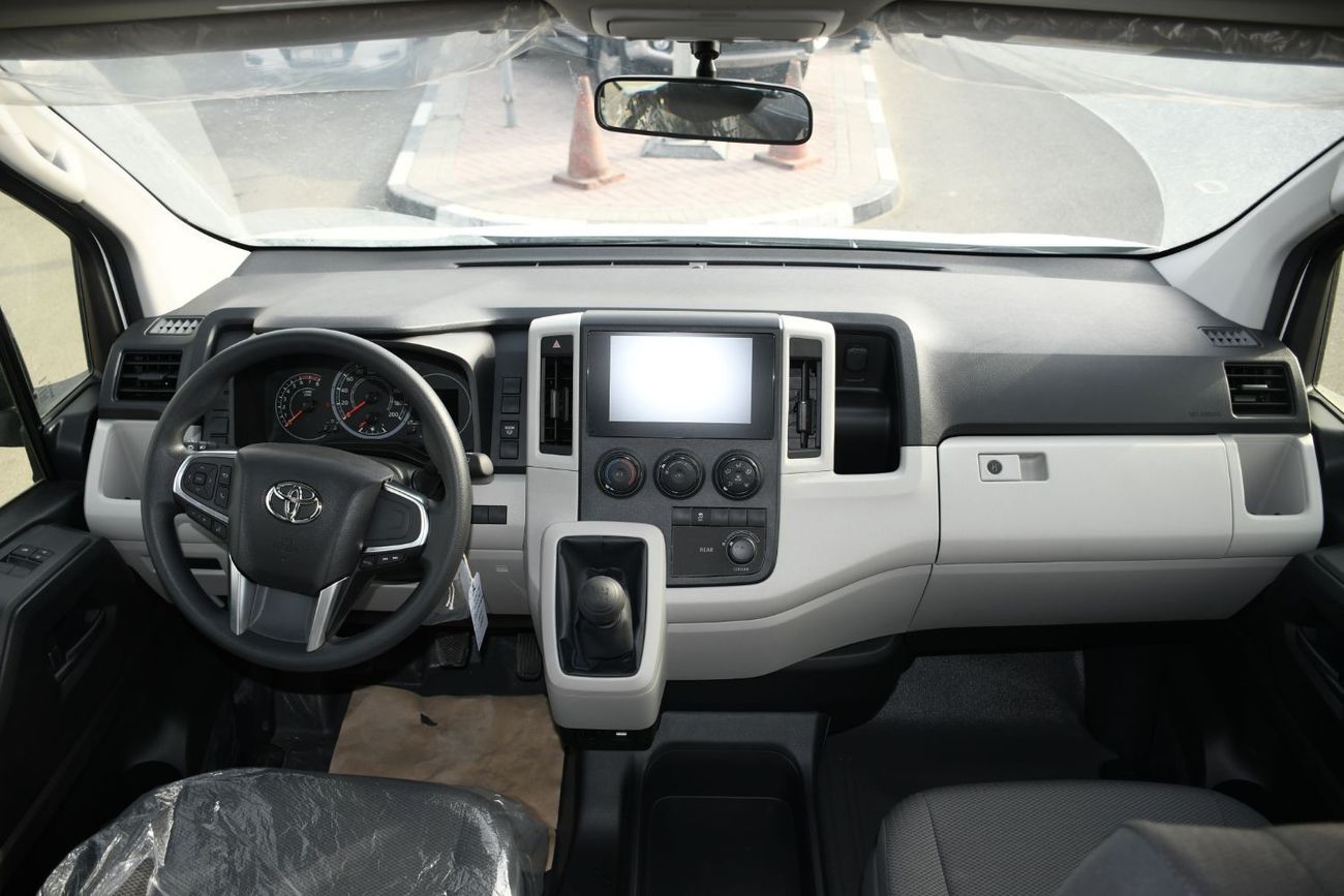 Toyota Hiace 2025 Toyota HiAce 3.5L MT Petrol (Ready Stock)