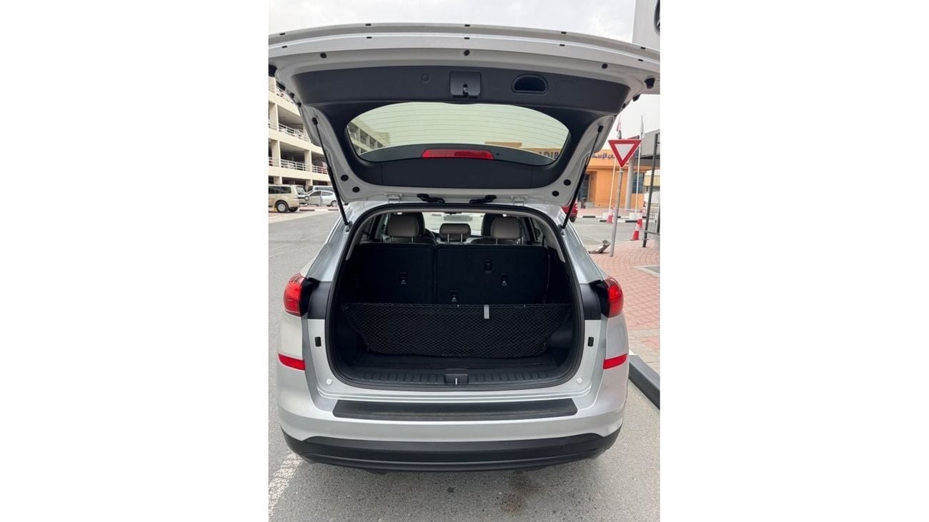 Hyundai Tucson Full Option 2019 HYUNDAI TUCSON AWD 2.0L GDI DOHC 16 VALVE I4 4cyl Petrol, Automatic, All Wheel Driv