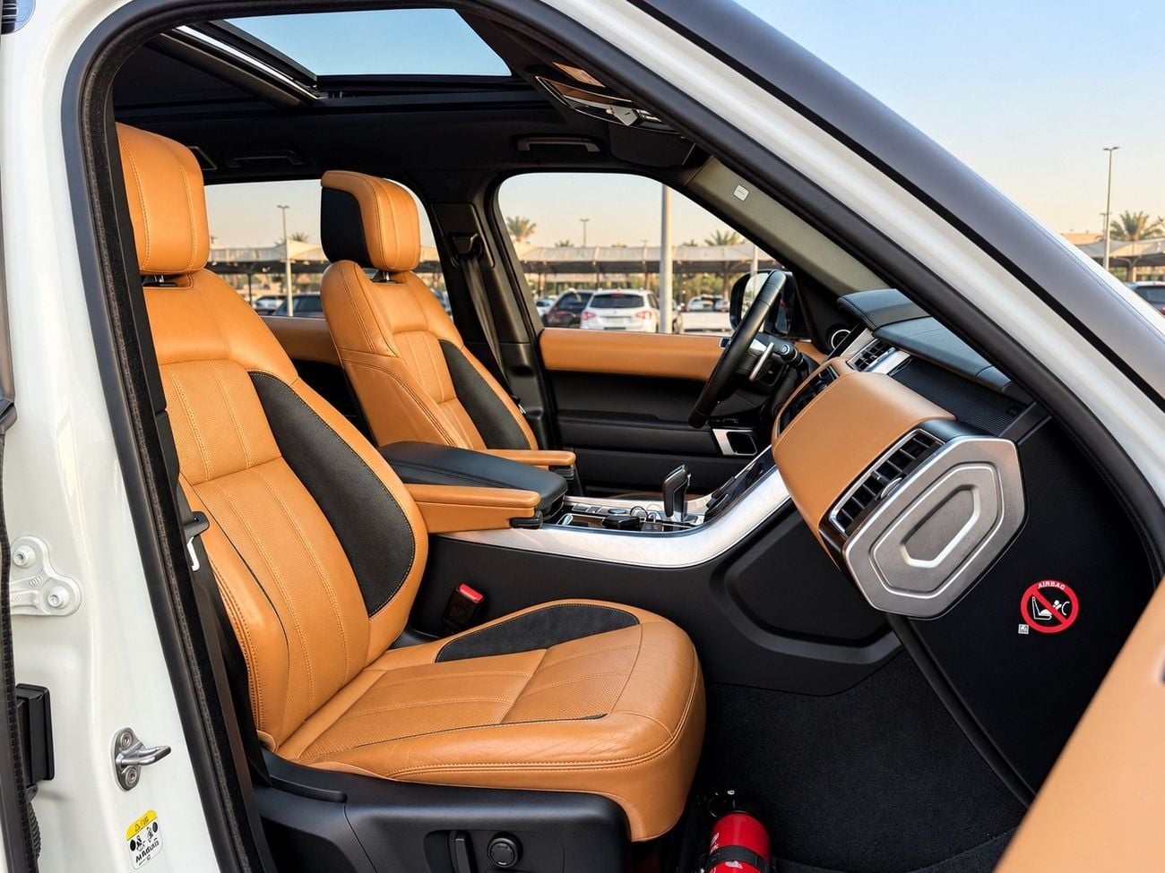 Land Rover Range Rover Sport HSE DYNAMIC Range Rover Sport HSE Black Edition | 2018 GCC Specifications | Full Option