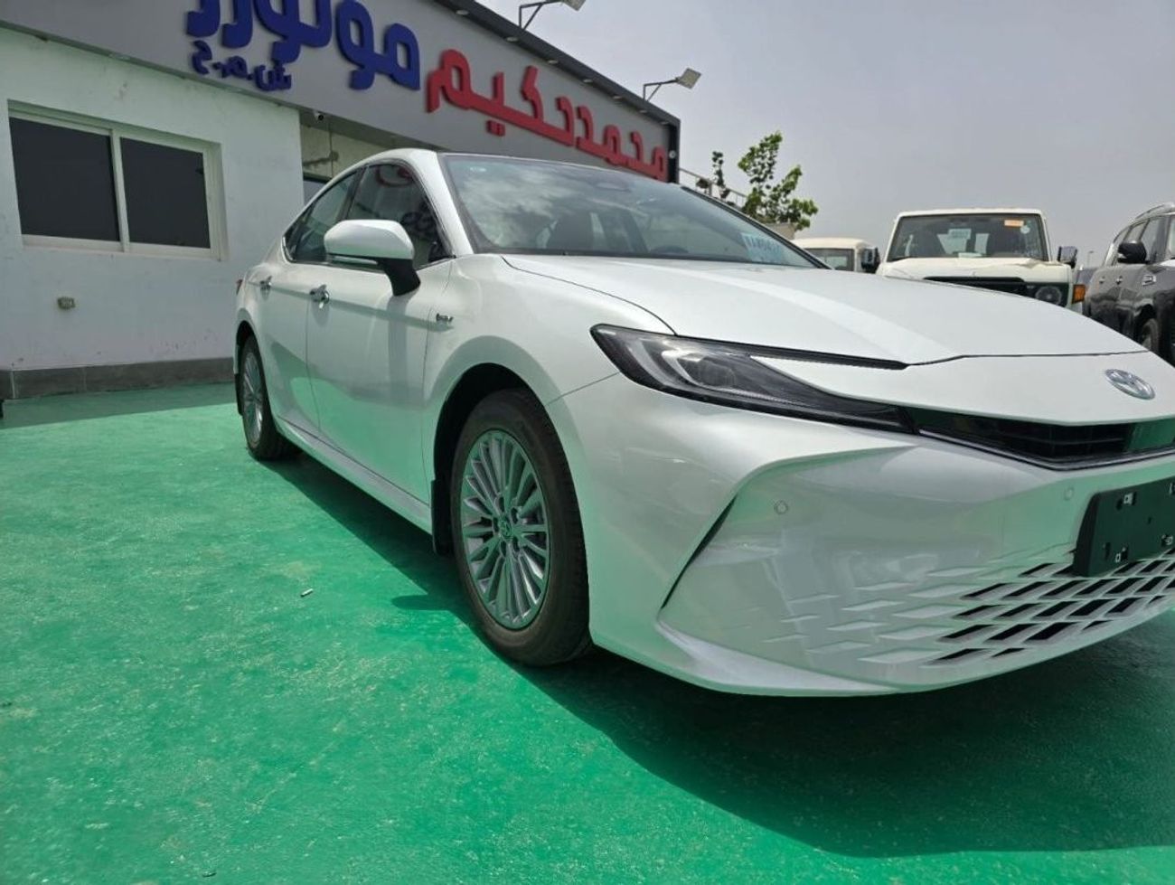 Toyota Camry 2.0L HYBRID 2024