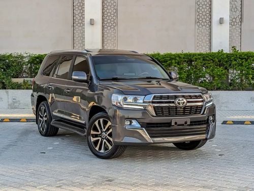 Toyota Land Cruiser GXR V8 5.7L – Top Full Option | GCC Excellent Condition Specs