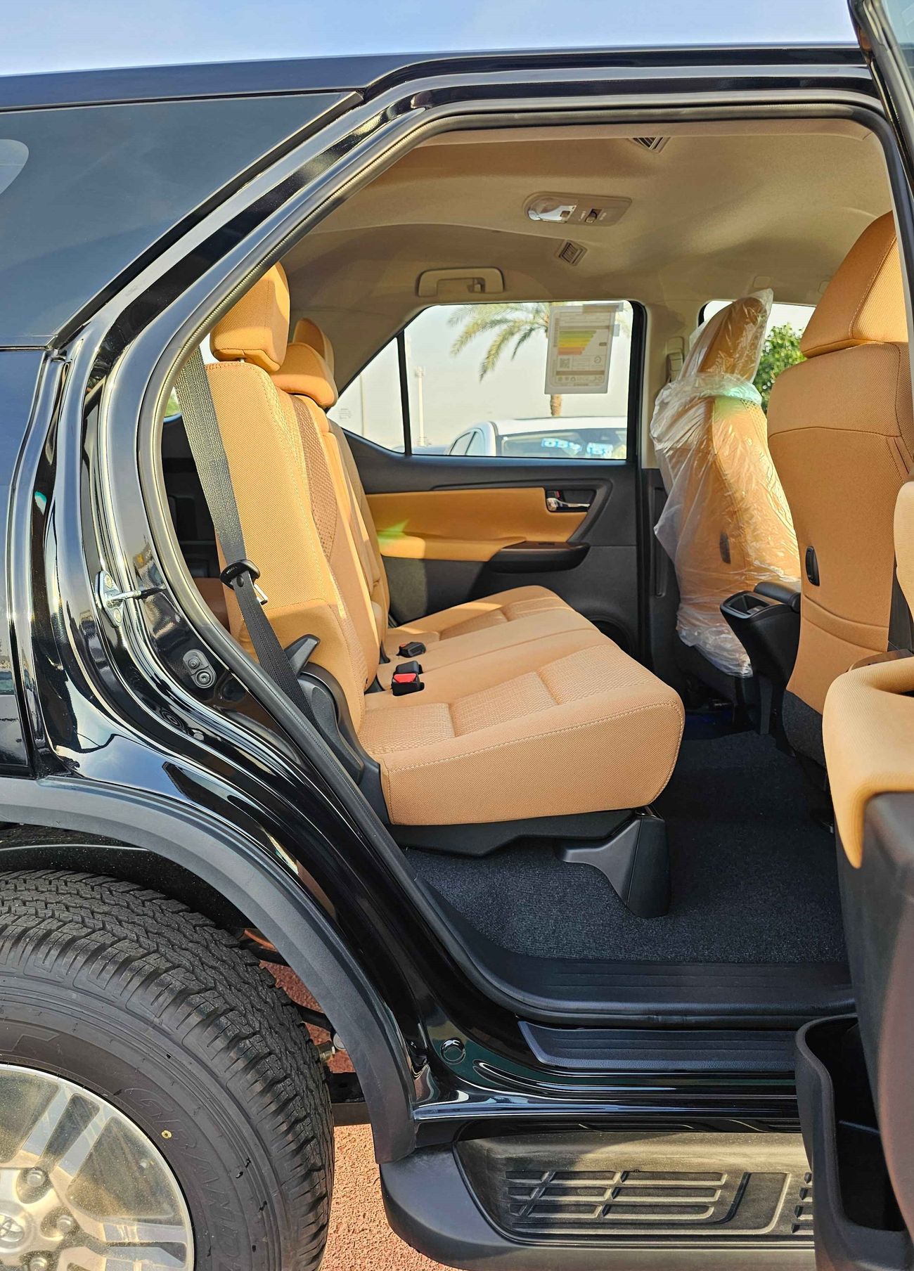 Toyota Fortuner 2.7L V4 PETROL /  STOCK AVAILABLE, LOWEST PRICE IN MARKET (CODE # 67969)