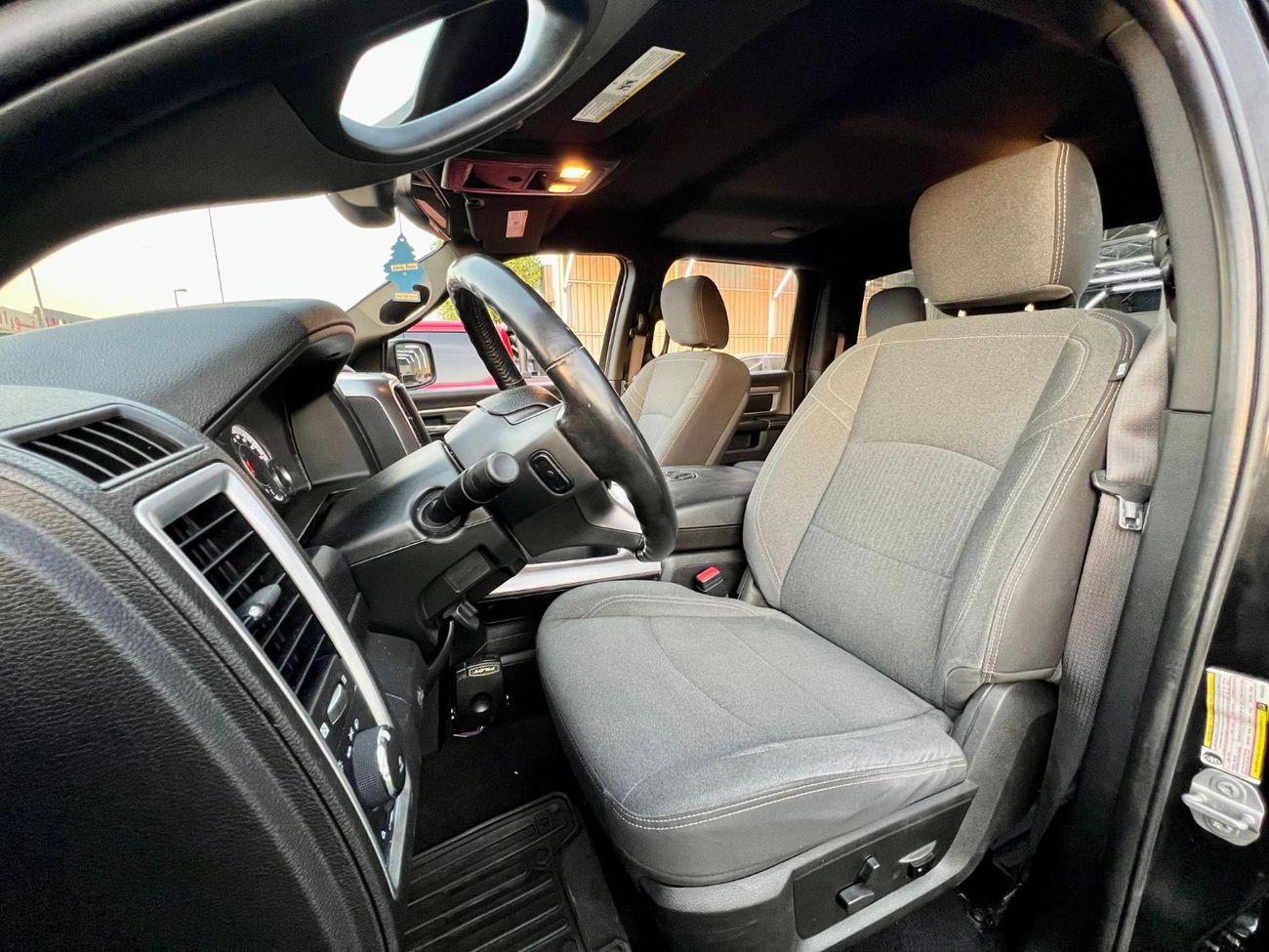 دودج رام فان Ram classic v6 warranty one bank financie available