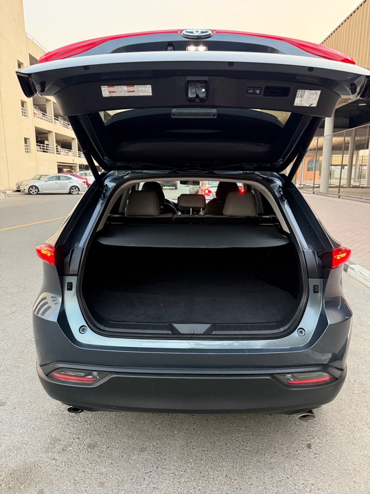 تويوتا فينزا 2023 LIMITED HYBRID MOONROOF AWD FULL OPTION USA SPEC