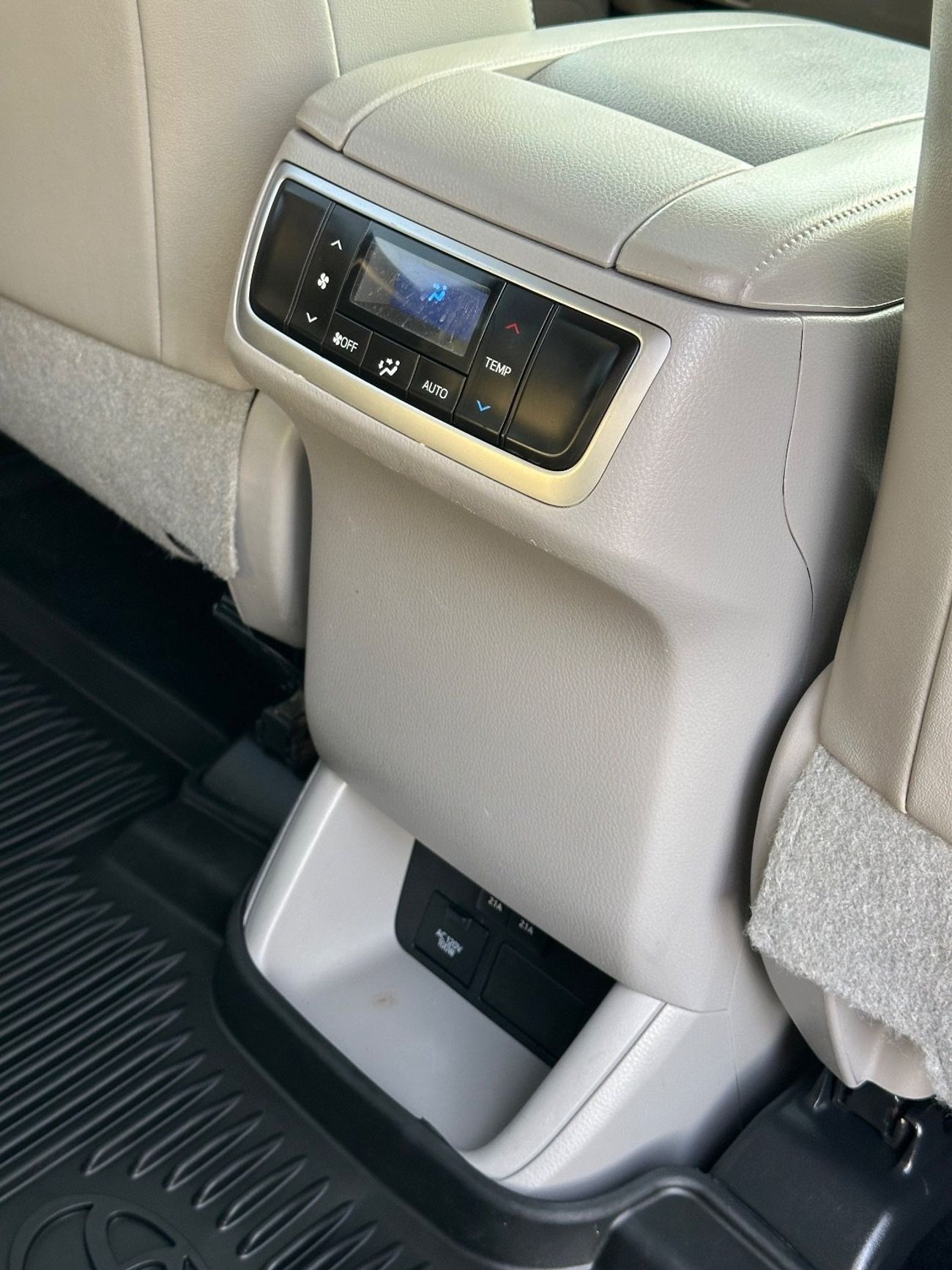 Toyota Highlander XLE Hybrid Full Option 2018