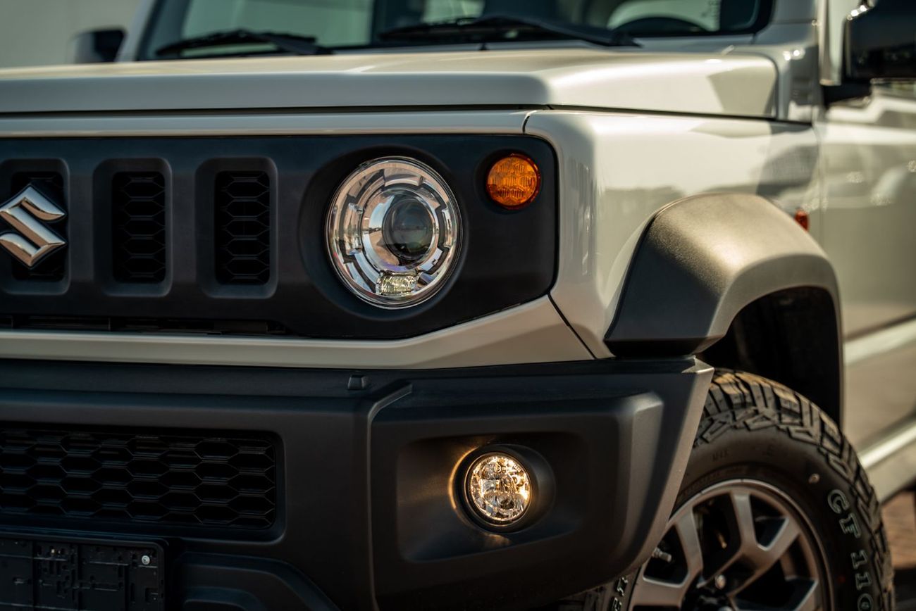 سوزوكي جيمني 1.5L GLX (A/T)