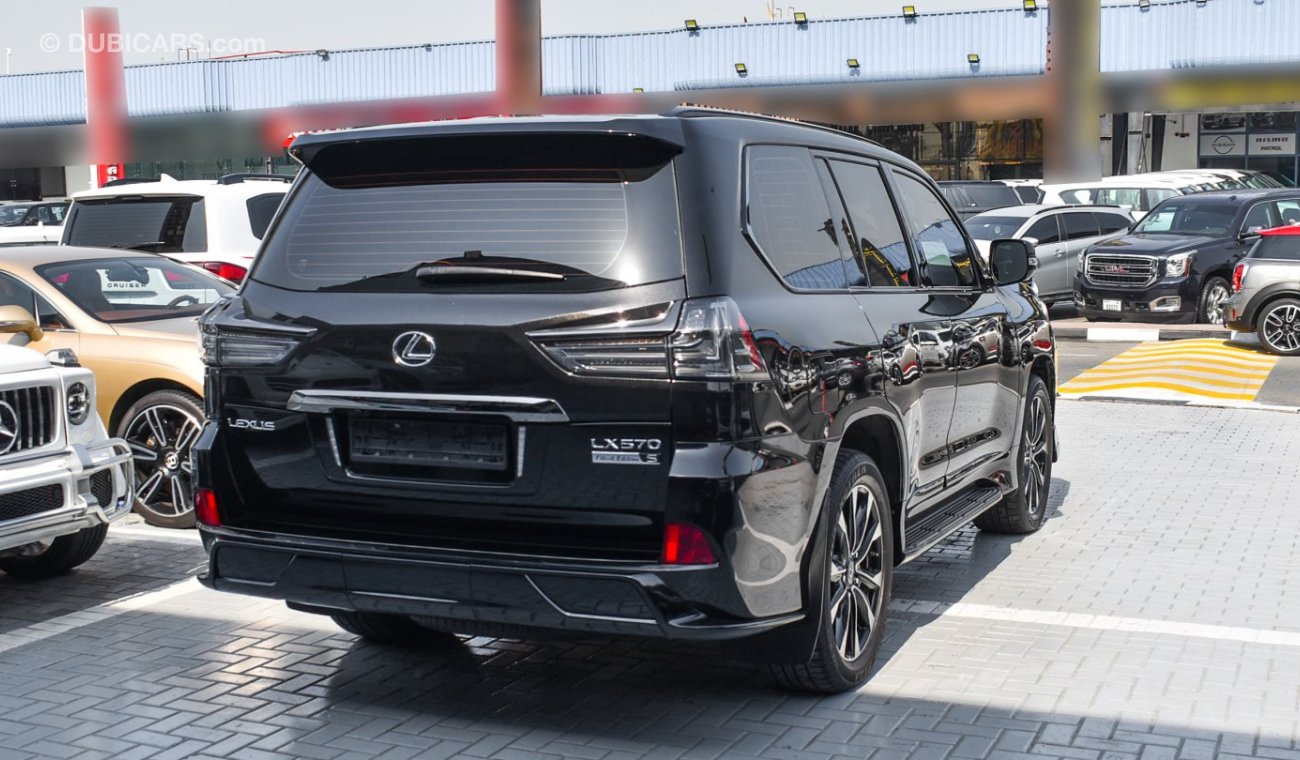 Lexus LX570 Black Edition S