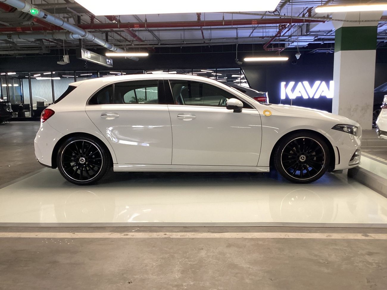 مرسيدس بنز A 200 Premium+ | شامل الضمان | 0 ﺪﻔﻋﺓ ﺃﻮﻟﻯ