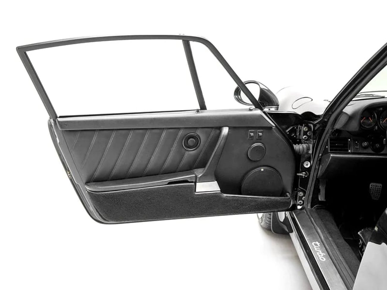 Porsche 911 964 Turbo (with Turbo S Factory Kit) Manual Transmission | GCC Spec