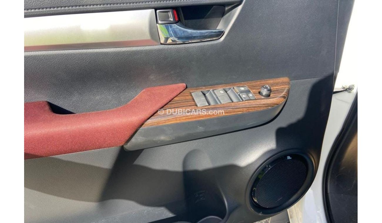 تويوتا هيلوكس TOYOTA HILUX 2.4L DSL A/T FULL OPTION 2023