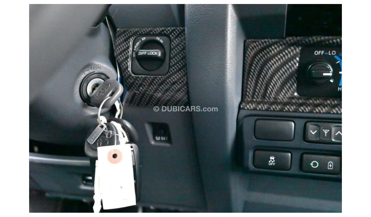 تويوتا لاند كروزر بيك آب 79 Black Edition