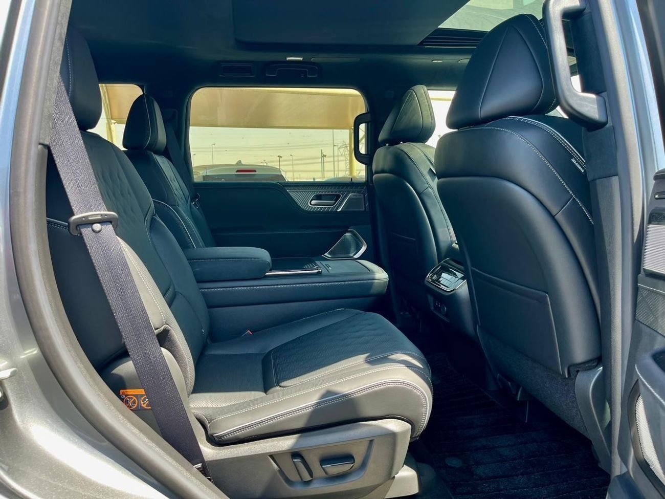 Infiniti QX80 Autograph Captain Chairs 3.5L Best Price for Export! Brand NEW!!! Canada