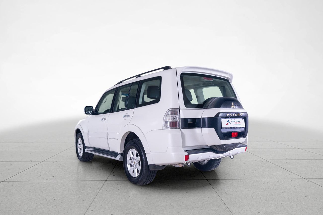 Mitsubishi Pajero GLS Base 3.5L (5 Seater) GLS 3.0