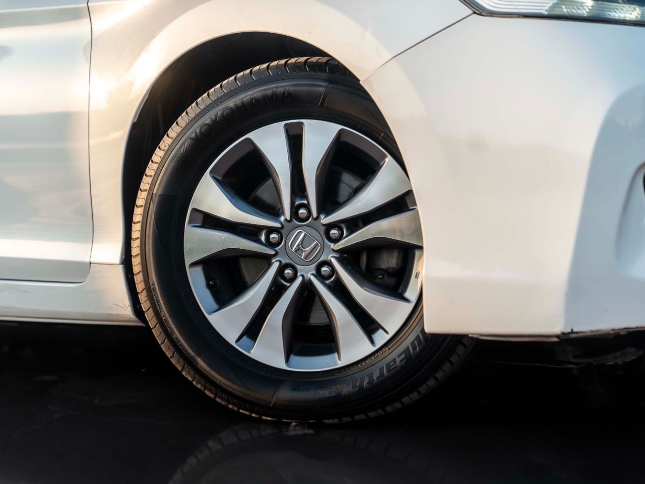 هوندا أكورد LX 2.4L