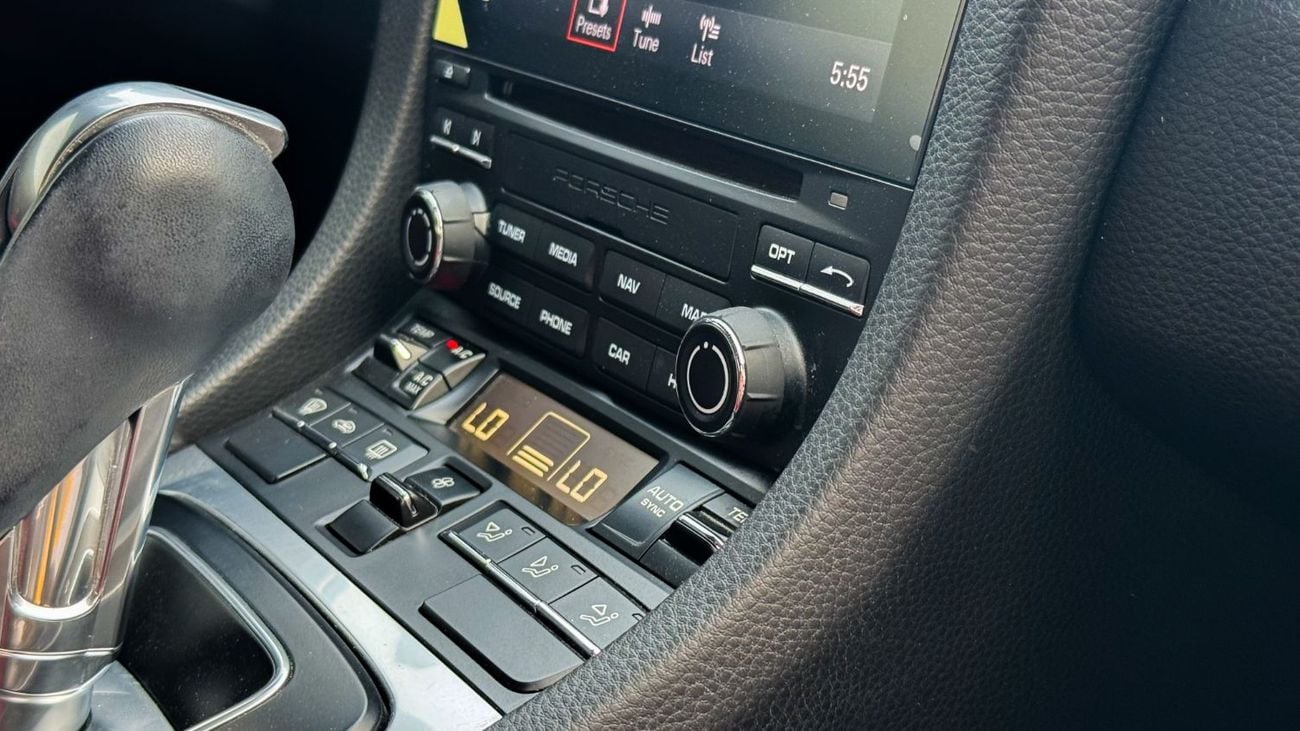 بورش كايمان 718 Std 2.0L A/T
