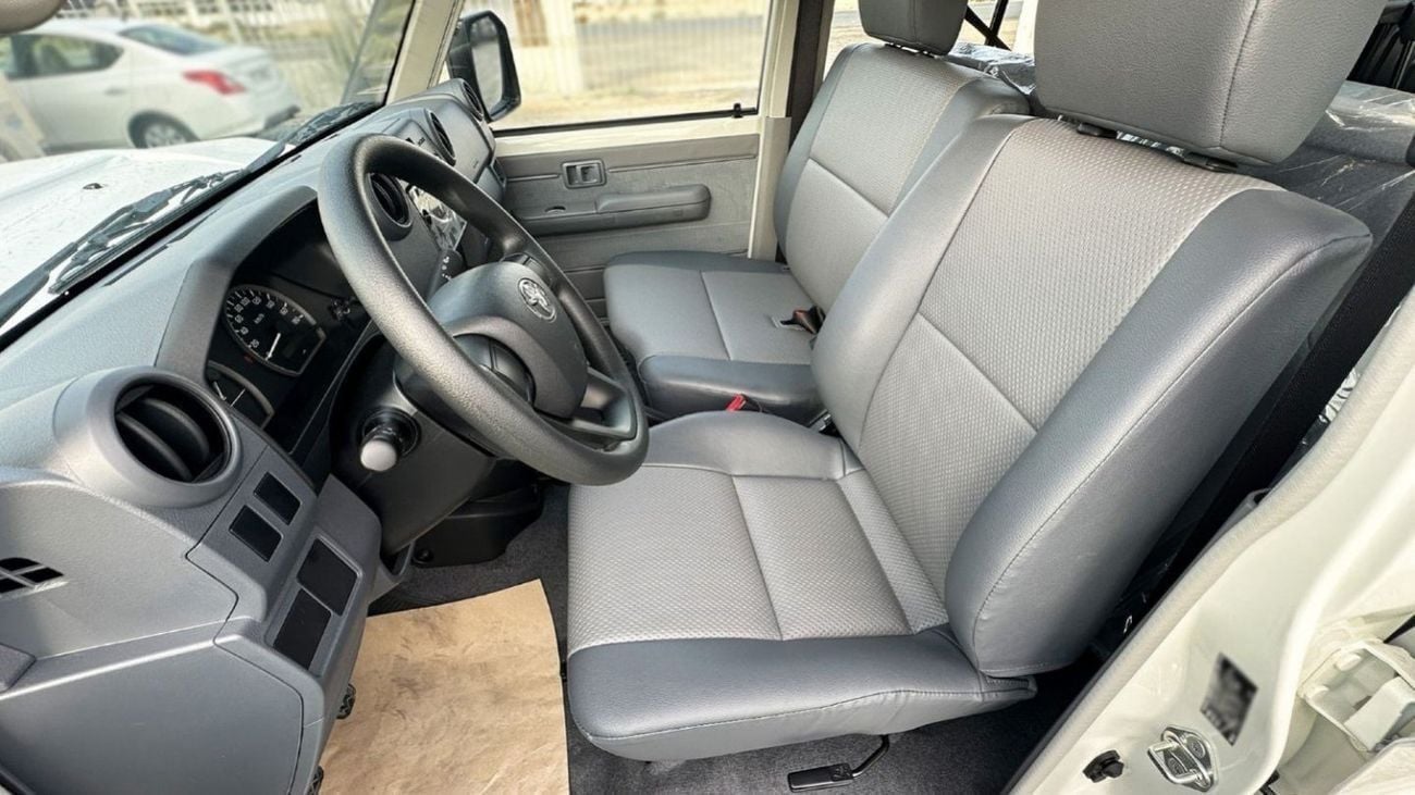 Toyota Land Cruiser 70 LC 78 HARDTOP 4.0L MT HT VXR