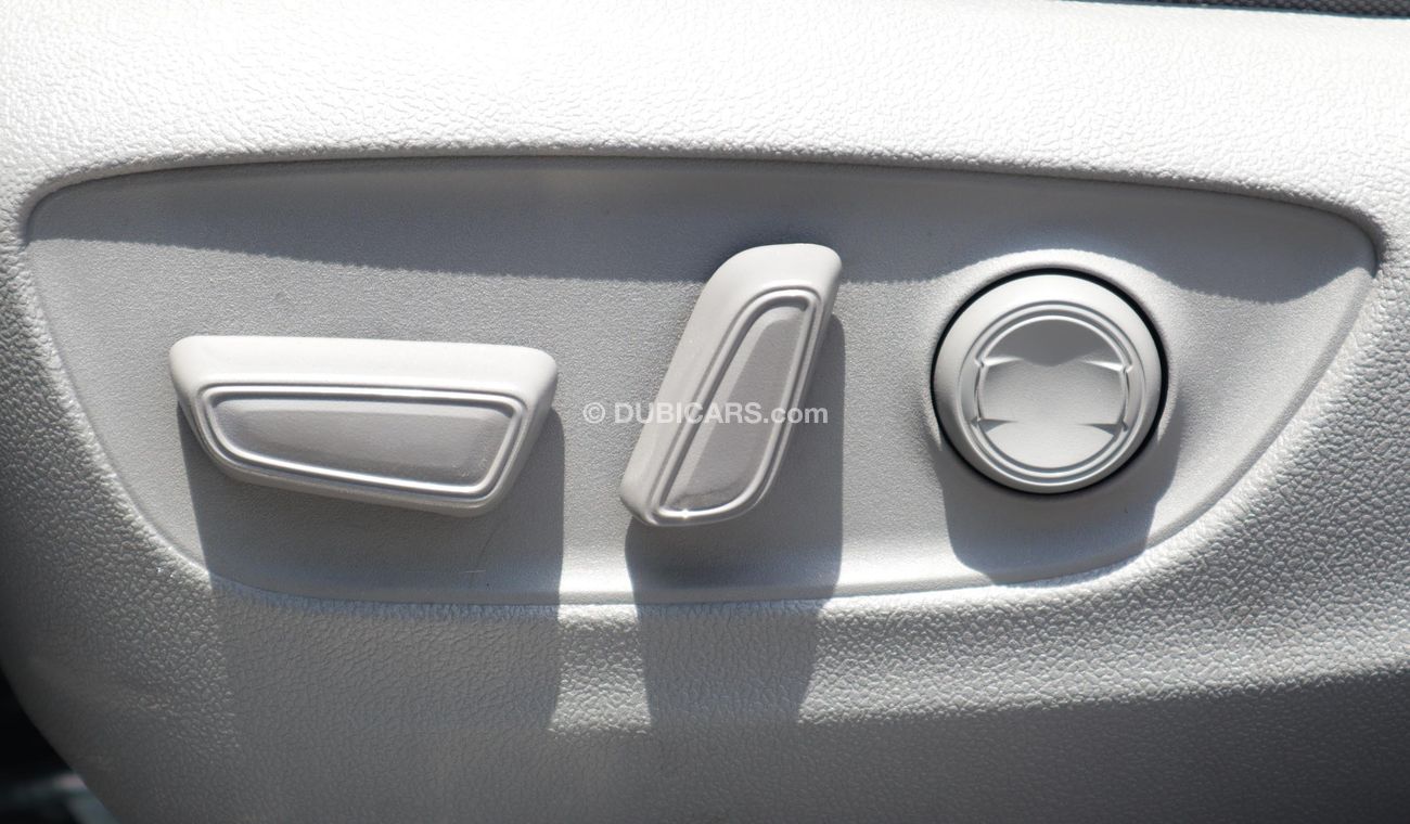 تويوتا هايلاندر LE 2.5L | 2022 | Hybrid | For Export Only