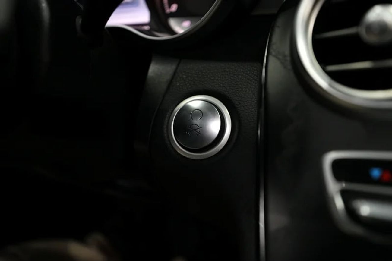 Mercedes-Benz C 300 C300 Coupe | 2200 Monthly | Free Insurance + Registration | 2 Years Warranty Ref#F344600