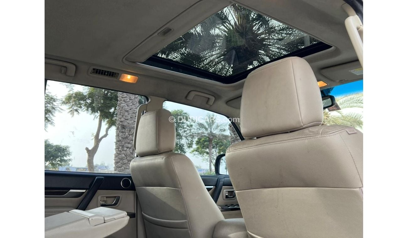 ميتسوبيشي باجيرو GLS Std MITSUBISHI PAJERO GLS 2012 V6 3.5 FULL OPTION PERFECT CONDITION