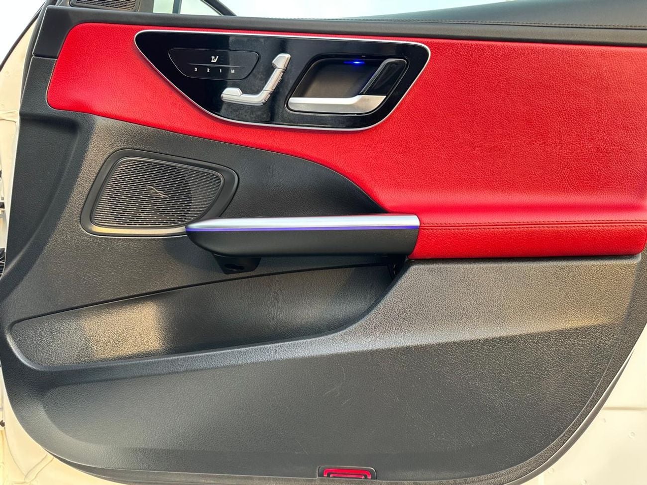 مرسيدس بنز C 200 AMG