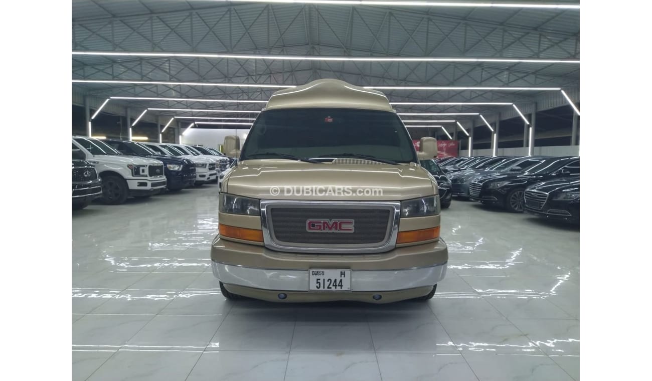 GMC Savana