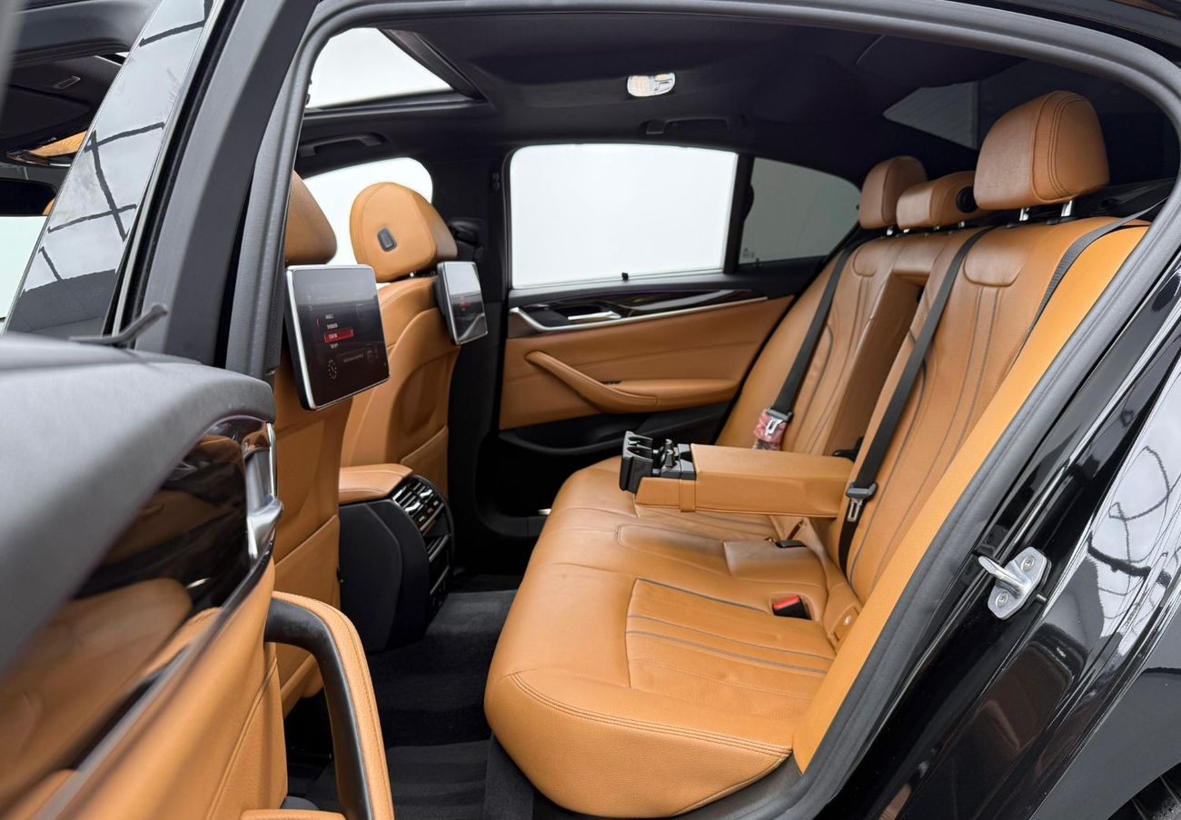 BMW 520i 2018 BMW 520i M-Kit, 2025 BMW Warranty, 2028 BMW Service Pack, Full Service History, GCC