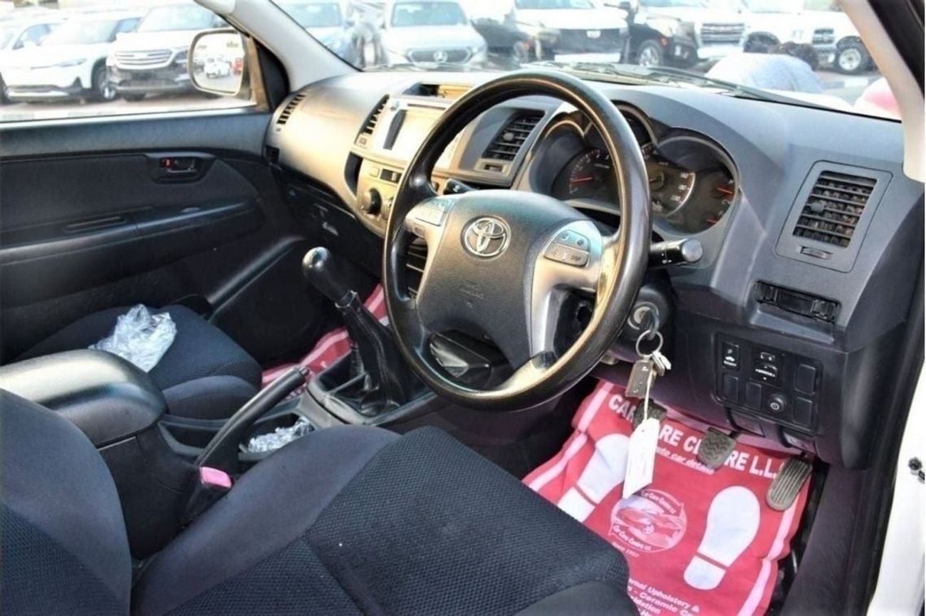 Toyota Hilux 2014 Toyota Hilux pickup, 4dr, 3.0L 4Cyl diesel, manual, four wheel, right hand drive, Australian sp