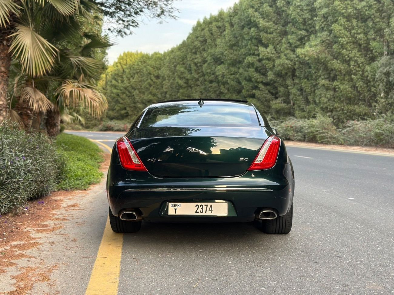 جاكوار XJL 3.0L V6 340 HP | 2014 | GCC Specs | Long Wheelbase Luxury Sedan | 125000 KM | Excellent Condition