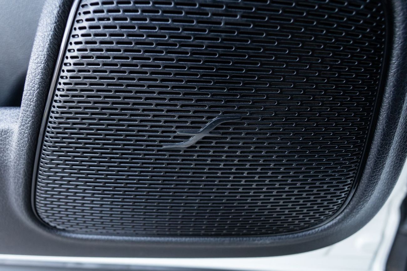 Mercedes-Benz GLA 200 Premium 1.4L