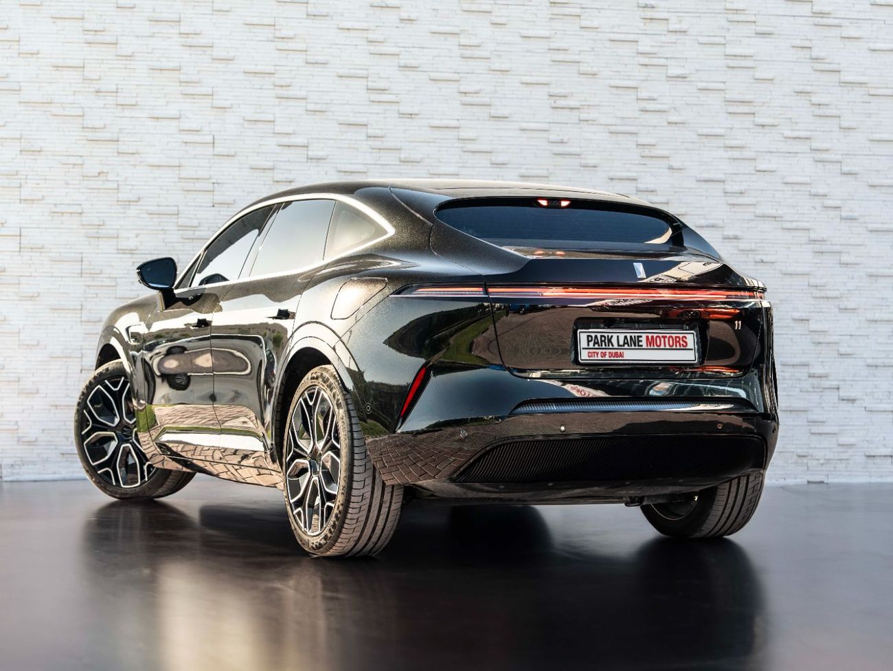 أفاتر 11 Performance AWD