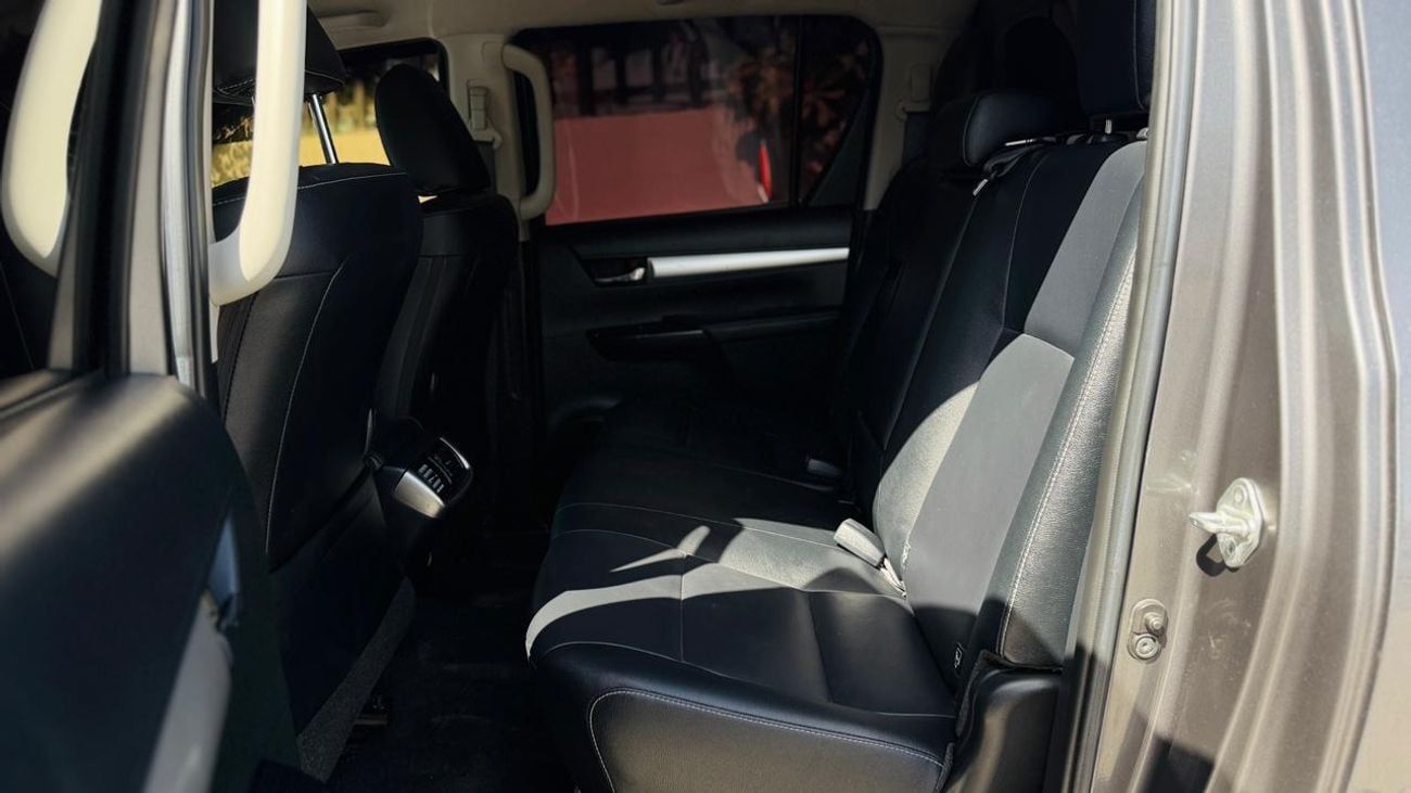 تويوتا هيلوكس -