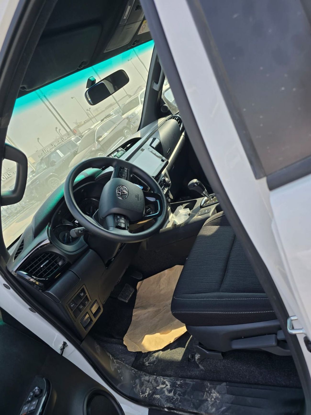 تويوتا هيلوكس ADV 4.0L