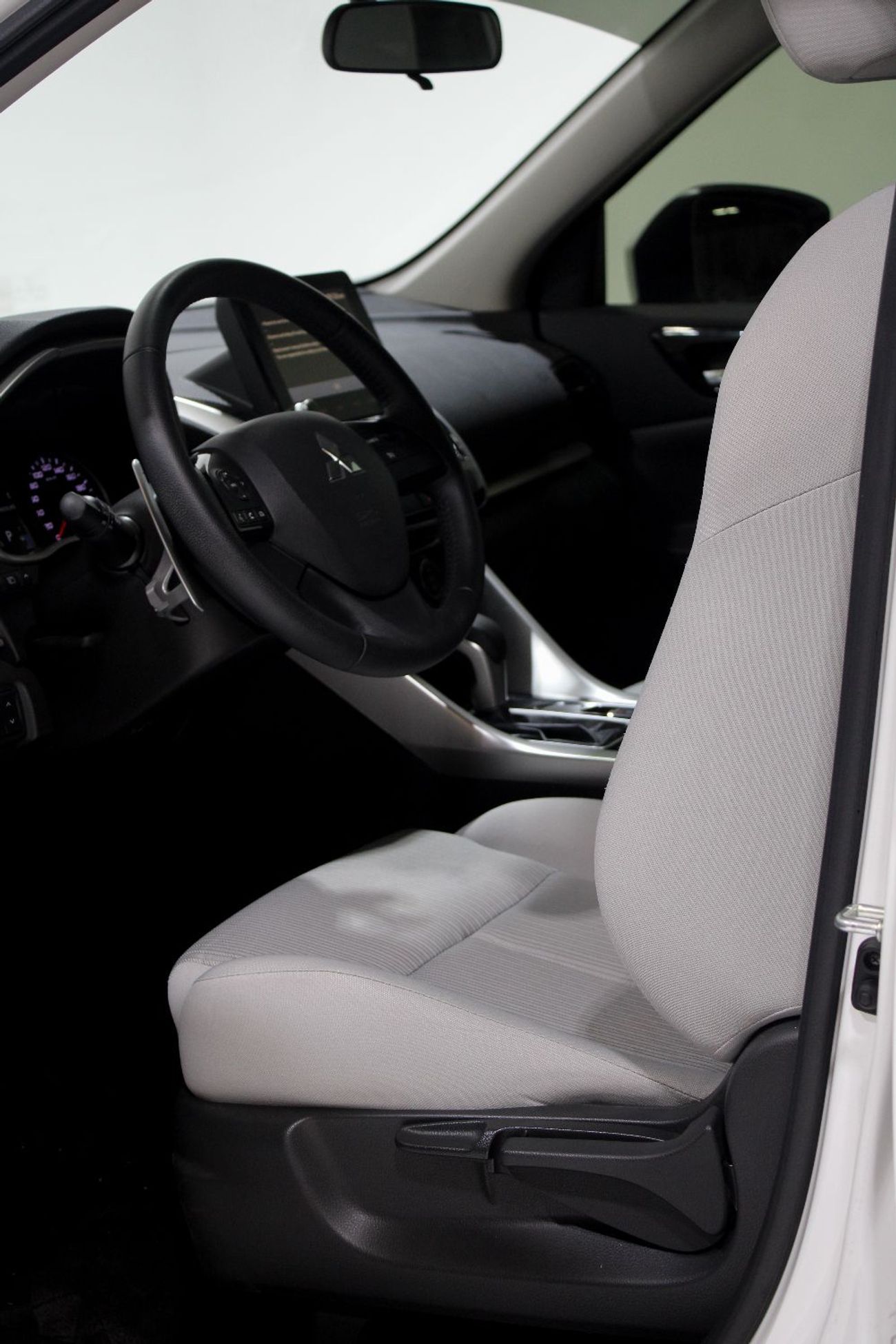 Mitsubishi Eclipse Cross GLX Midline