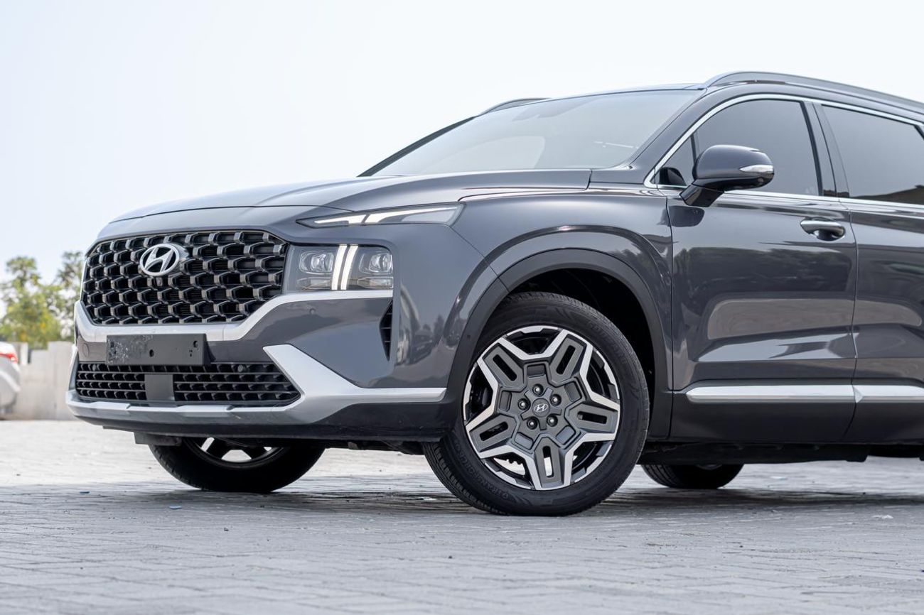 Hyundai Santa Fe hybrid