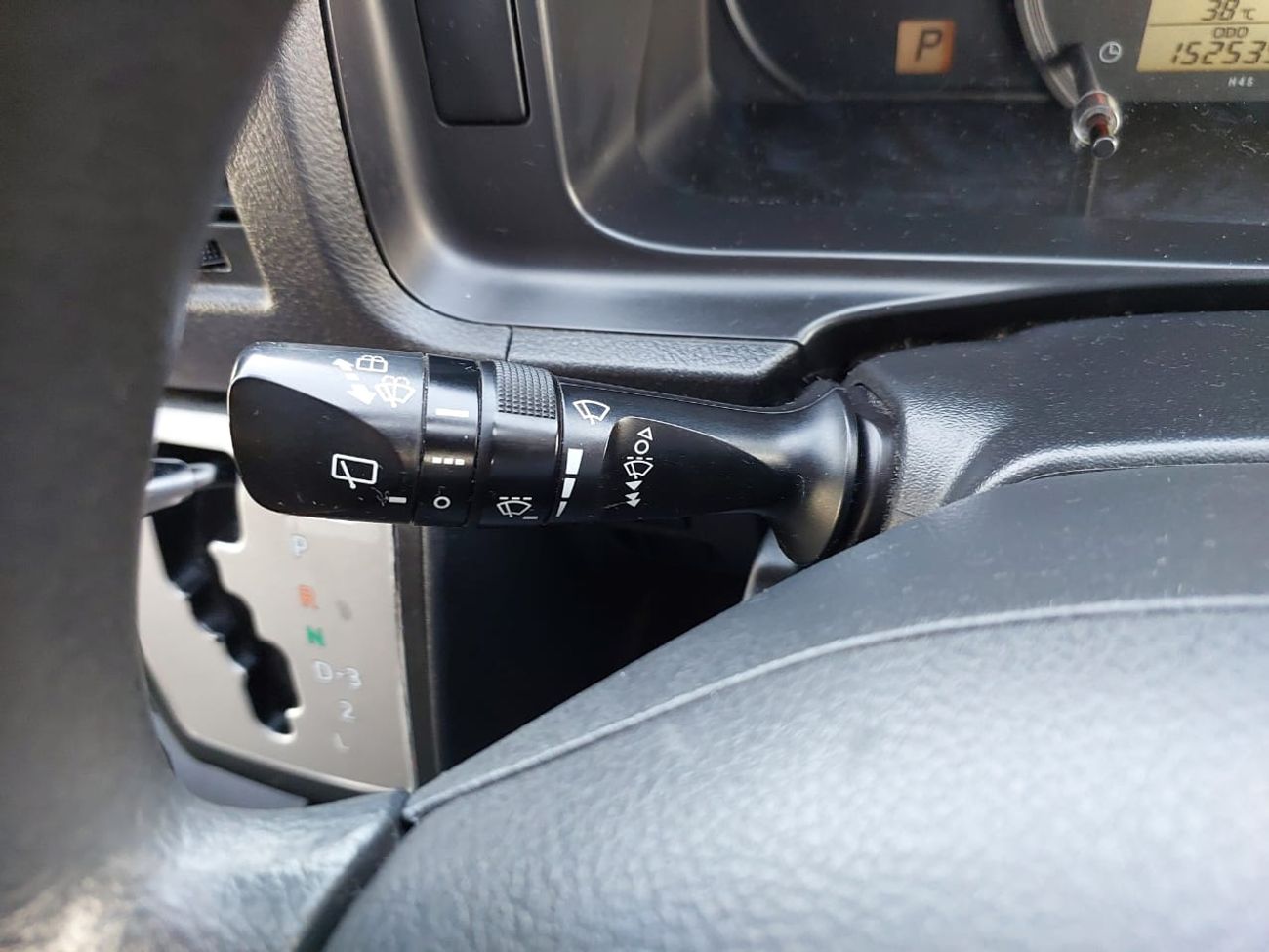 Toyota Hiace TOYOTA HIACE VAN AMBULANCE RHD 2015 MODEL 2.7 L PETROL AUTOMATIC(PM15632)